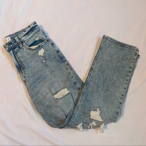 NWOT A&F Ultra High Rise Ankle Straight jeans!
